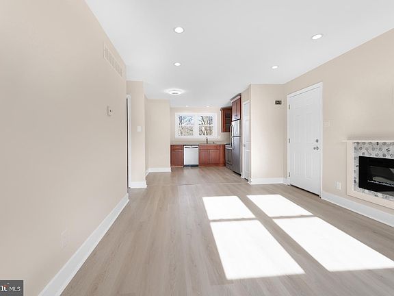 4th image of 2313 Taggart Ct #313T