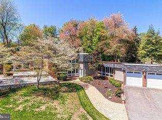 9004 Avis Ct, Vienna, VA 22182