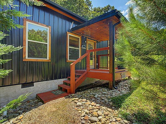 3rd image of 2691 Jessie Rd #6