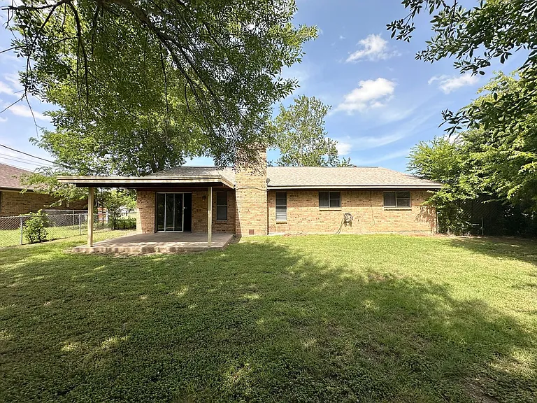 2408 Lake Rd — Photo 28