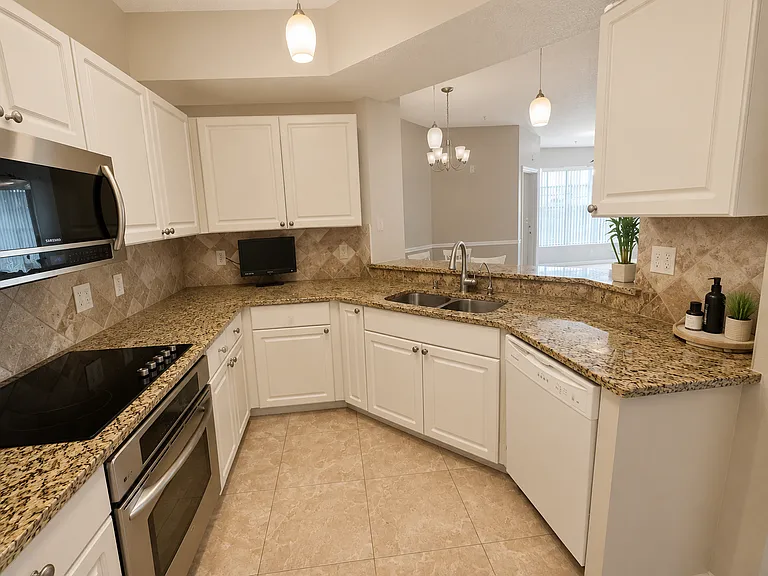 5536 Metrowest Blvd #310 — Photo 3