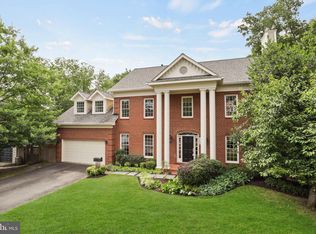 5400 8th Rd N, Arlington, VA 22205