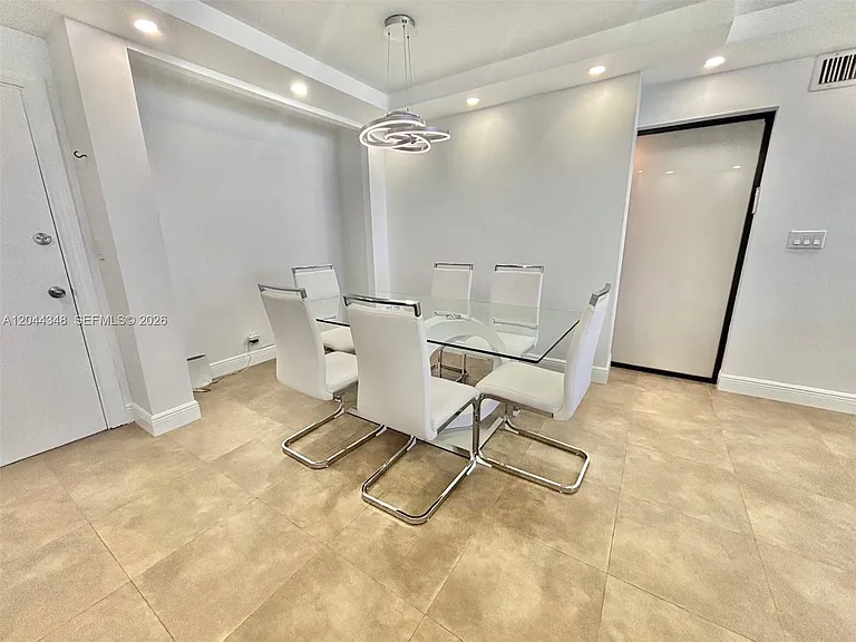 2030 S Ocean Dr #423 — Photo 5