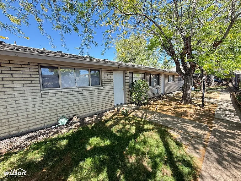 1009 S 41st Ave — Photo 11