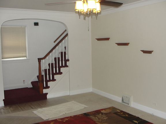 3rd image of 6644 S Karlov Ave