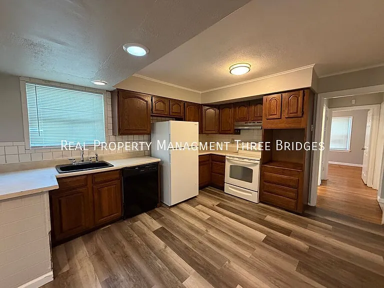6156 Wulff Dr — Photo 4