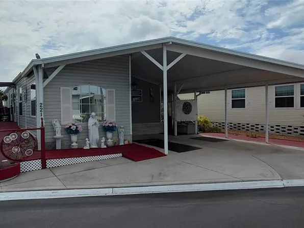 221 Heron Rd, Clearwater, FL 33764