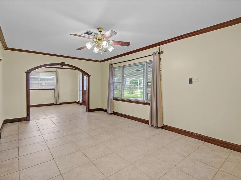 8565 Ridgepoint Dr — Photo 11