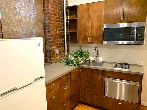 4th image of 57 Pitt St #1