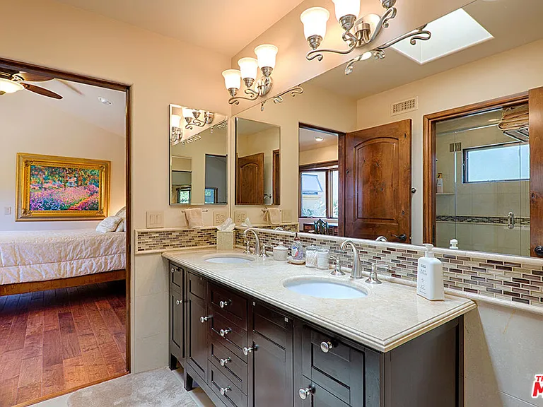 2624 Costebelle Dr — Photo 25