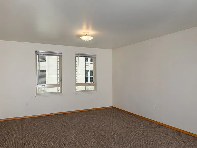 Gilmore Apartments — Photo 12