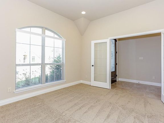 3rd image of 3307 Sky Run Ct