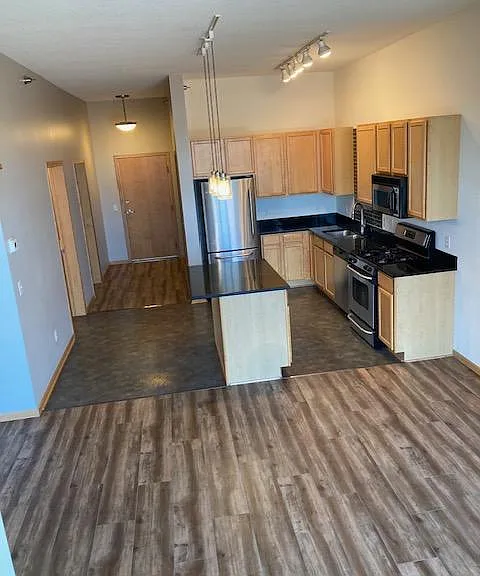 2650 University Ave W #321 — Photo 3