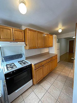 1st image of 418 E 14th St APT 4