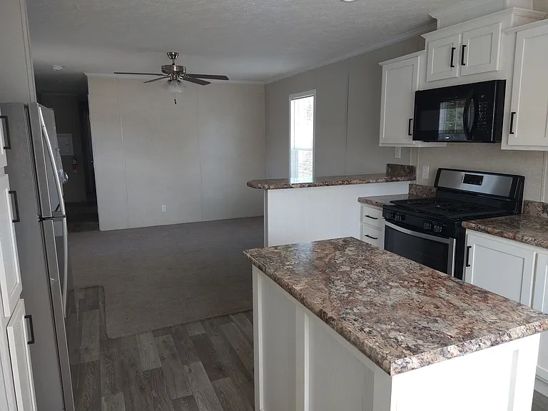 Broadview Estates — Photo 19