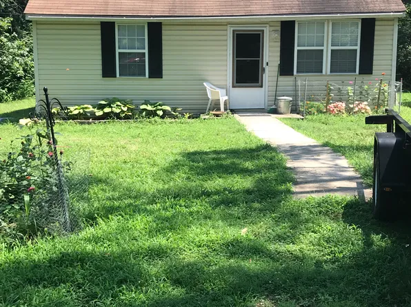 18048 Trossbach Rd, Lexington Park, MD 20628