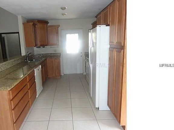 4th image of 7213 Woodville Cres