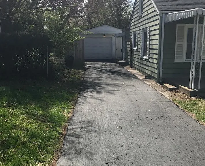 Allendale Dr — Photo 4