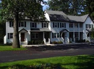 11 Cottage St APT 1, Saratoga Springs, NY 12866