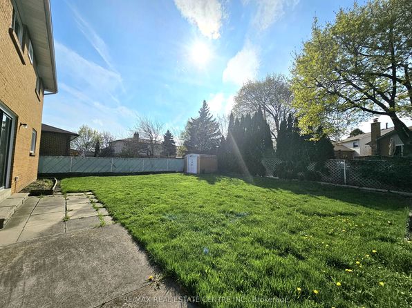 456 Rutherford Rd N, Brampton, ON L6V 3S1
