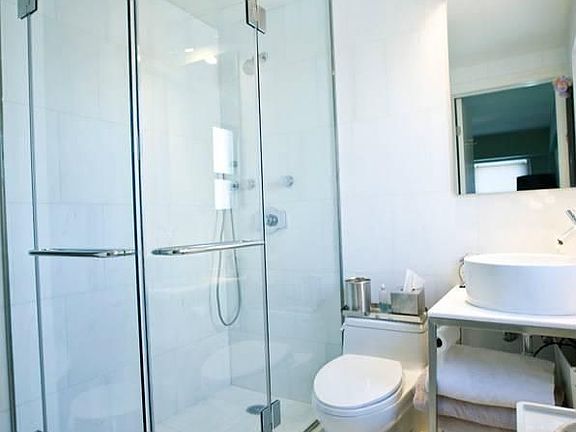 3rd image of 525 E 82nd St APT 10C