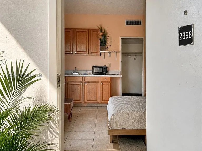 26 Diplomat Pkwy #2398 — Photo 1