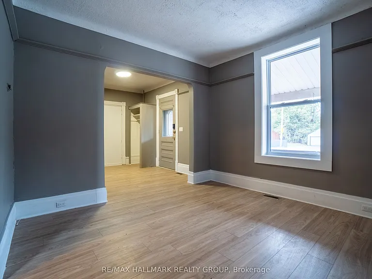 2590 Carp Rd — Photo 5