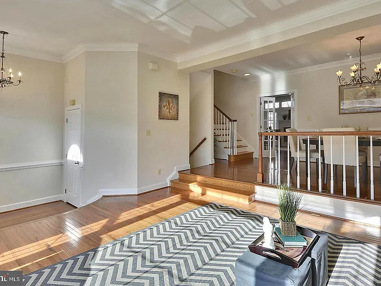 1809 Fawncrest Ct — Photo 24