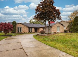 4538 Strandwyck Rd, West Bloomfield, MI 48322
