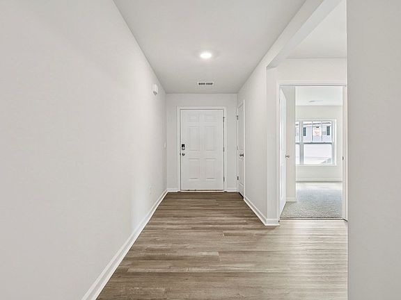 4th image of 226 Pristine Dr