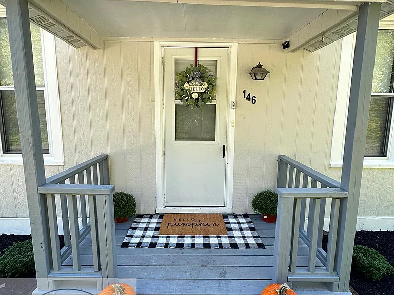 146 Edwards St — Photo 8