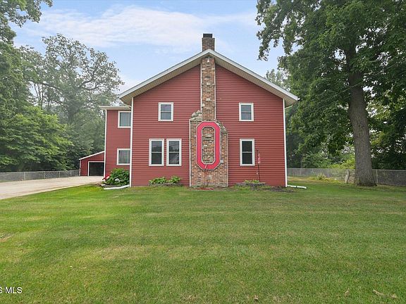 2nd image of 7963 Garden Rd