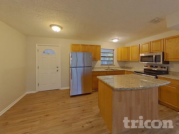 4th image of 2147 66th Ave S
