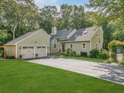 22 Silver Beech Ln, Baiting Hollow, NY, 11933