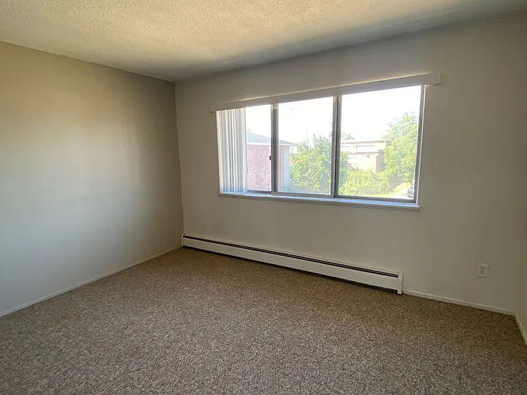 Barbara Manor — Photo 28