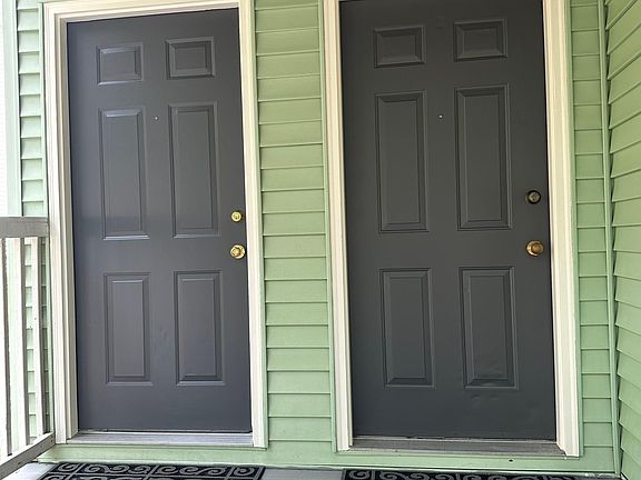 2nd image of 1094 Minnehaha Ave E #2