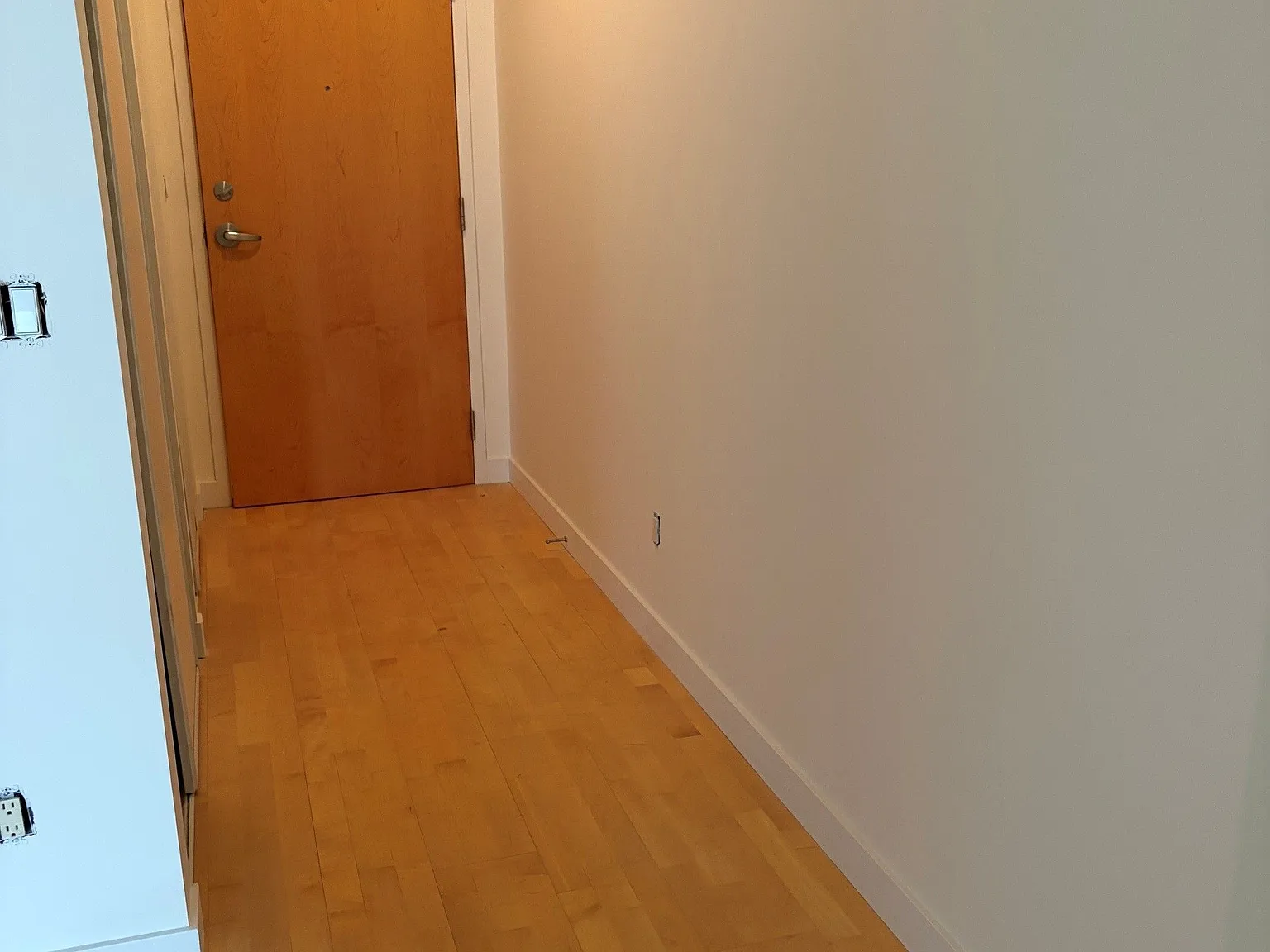 1375 Dupont St — Photo 2