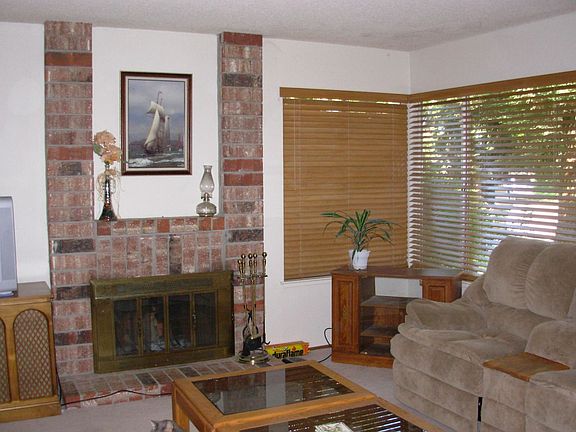 2nd image of 8912 Castle Park Dr