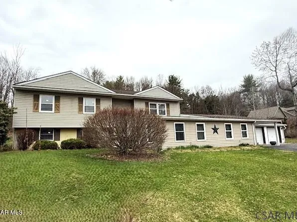 153 Lakefront Dr, Loretto, PA 15940