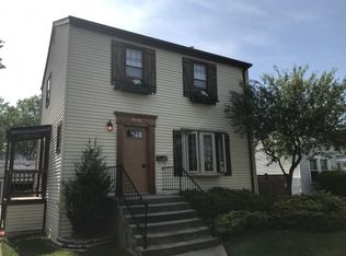 9130 S 53rd Ave, Oak Lawn, IL 60453