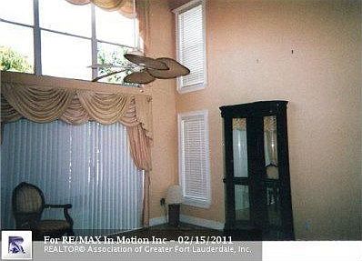 3rd image of 5267 NW 55th St