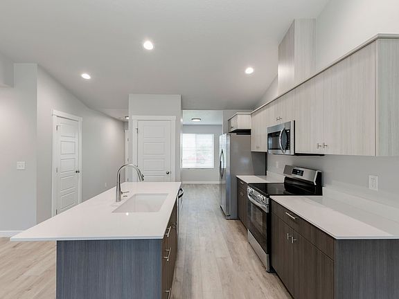 5th image of 15671 N Exeter Way