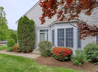 66 Buckthorn Ct, Paramus, NJ 07652