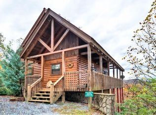 4376 Carolina Cove Way, Pigeon Forge, TN 37863