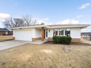 5333 Lilac Ln, Greendale, WI 53129