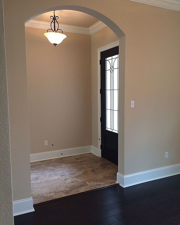 1st image of 905 Burdonne Dr