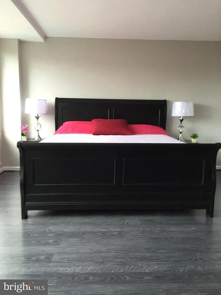 Jefferson House — Photo 1