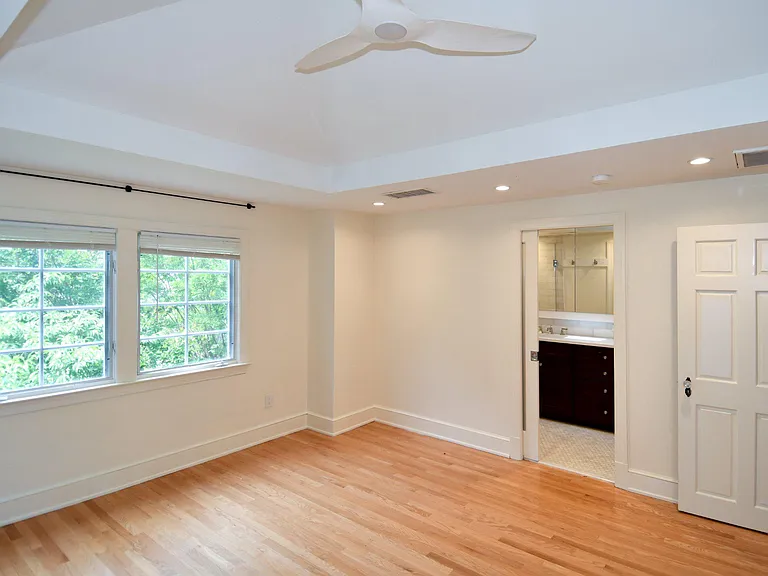2608 Fordham Rd — Photo 21