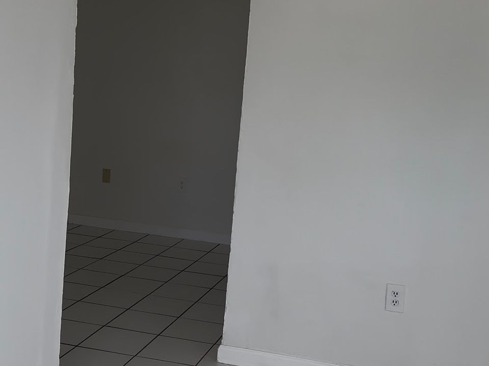 1st image of 2285 NW 23rd St APT 3