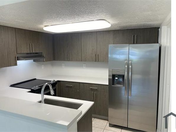 960 NW 15th St APT 4